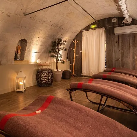 La Marine De Loire & 호텔