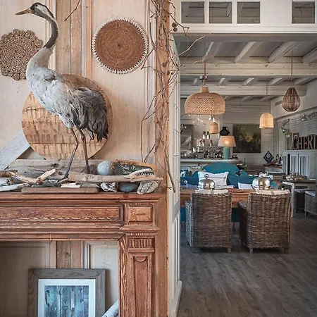 La Marine De Loire & מלון