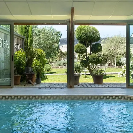 Hotel La Marine De Loire & 4*