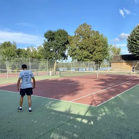 La Marine De Loire & מלון