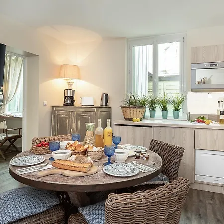 La Marine De Loire &