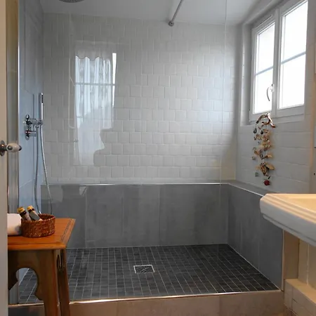 La Marine De Loire & 4* 몽소로