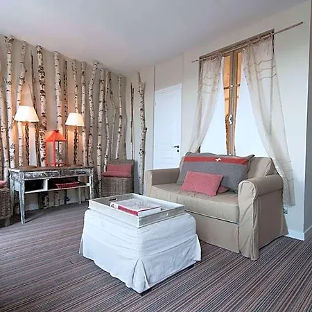 Hotel La Marine De Loire & 4*