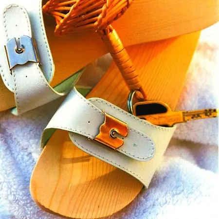 호텔 La Marine De Loire & 몽소로