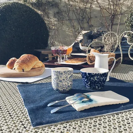 호텔 La Marine De Loire & 몽소로