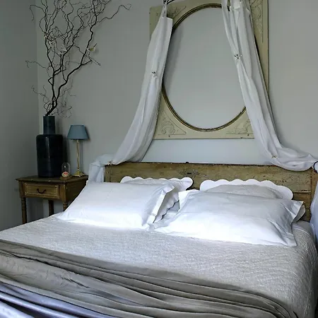 מלון La Marine De Loire & 4*