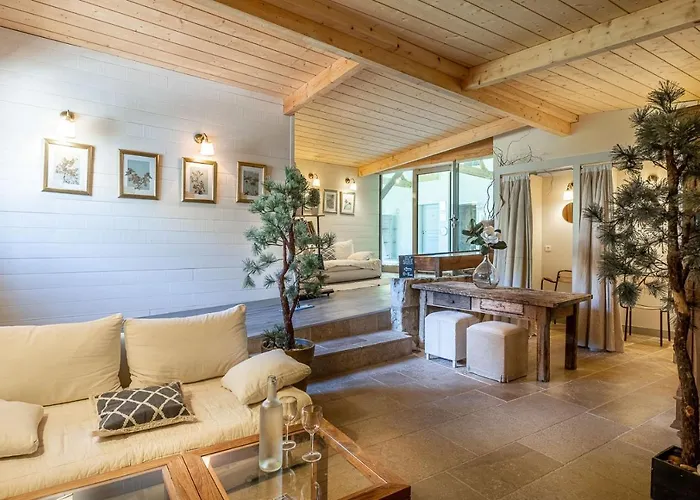 Hotel La Marine De Loire &