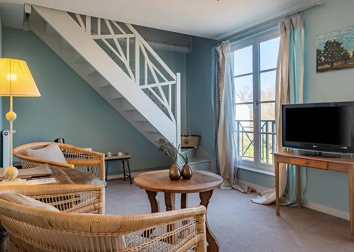 La Marine De Loire & 4*