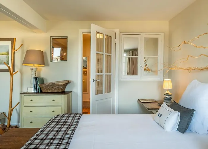 Hotel La Marine De Loire & 4*