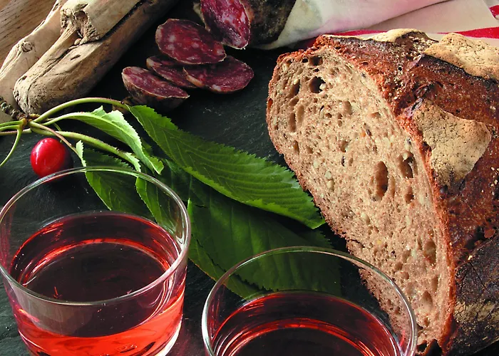 Hotel La Marine De Loire &