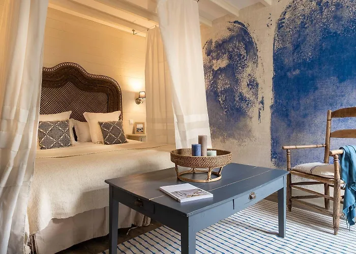 La Marine De Loire & Hotel